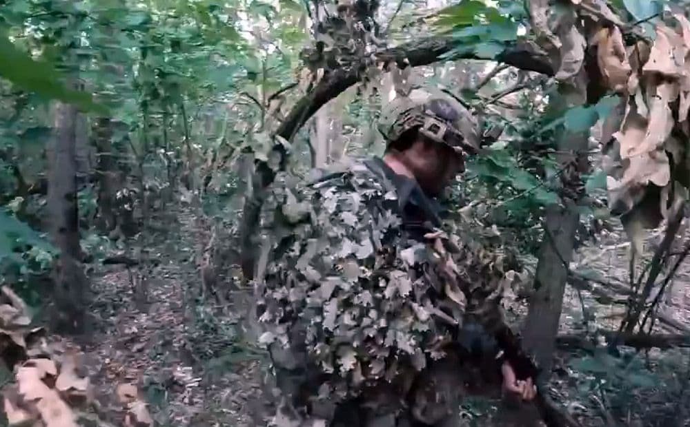 Ukrainas specvienību kaujinieki ieņem okupantu pozīcijas Harkivas apgabalā
