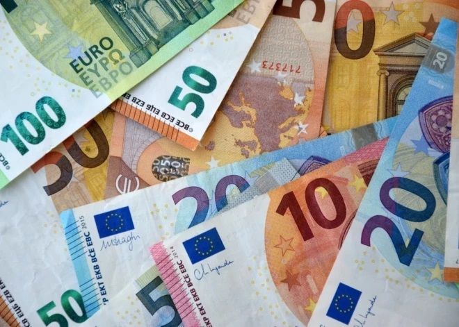 Каждому налогоплательщику - плюс 100€ в месяц за долг?