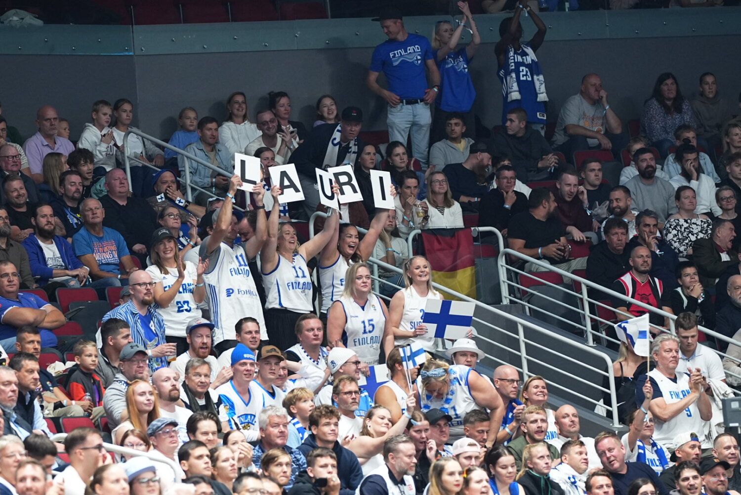 Somijas fani arī pēc zaudējuma paliek kopā ar izlasi_12_09_25