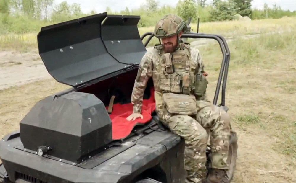 Tā darbojas evakuācijas droni ar bruņotu kapsulu