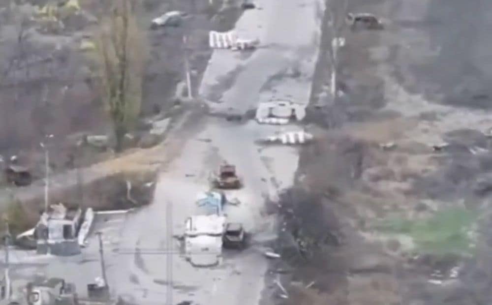 Ukraiņi iznīcinājuši okupantu kolonnu, kas miglas aizsegā iegāja Pokrovskā