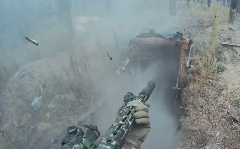 Ukrainas specvienība Doneckas apgabalā tuvcīņā jaudīgi attīra zemnīcas