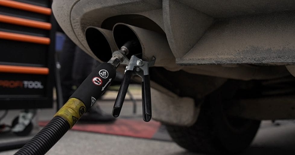 Lai nedūmo un labi tur ceļu. Pārbaudam kvēpu filtrus un riepu protektorus