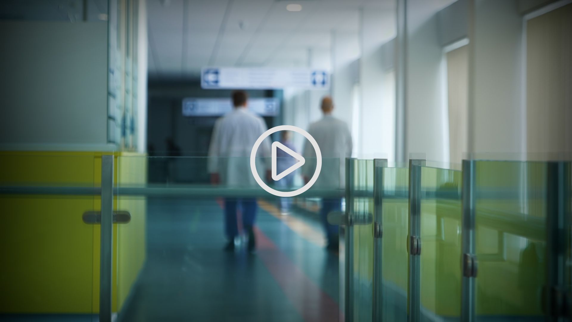 “Vai mana dzīve ir tā vērta, lai lūgtu?” Smagi slimu cilvēku skarbā realitāte Latvijā