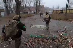 Ukrainas Speciālo operāciju spēki Pokrovskā likvidē Krievijas Ukrainas specvienība Pokrovskā ierīko slēpni un iznīcina krievu izlūku-diversantu grupu