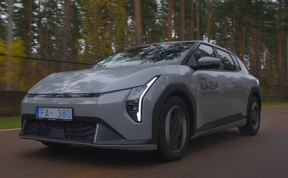 KIA EV3 pret KIA EV4: divi dažādi raksturi