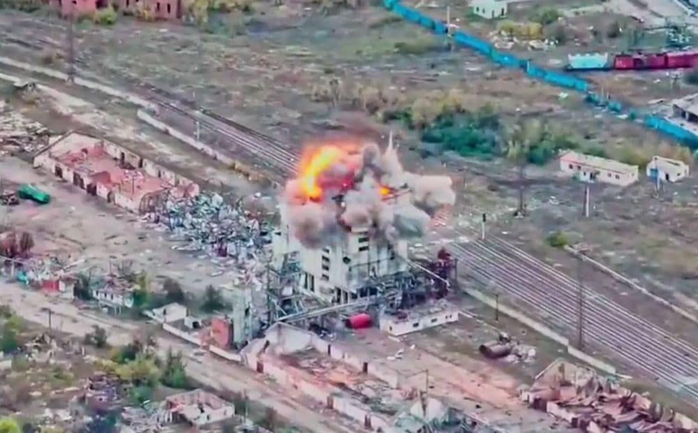 Ukrainas iznīcinātājs Volčanskā iznīcina okupantu dronu operatoru bāzi