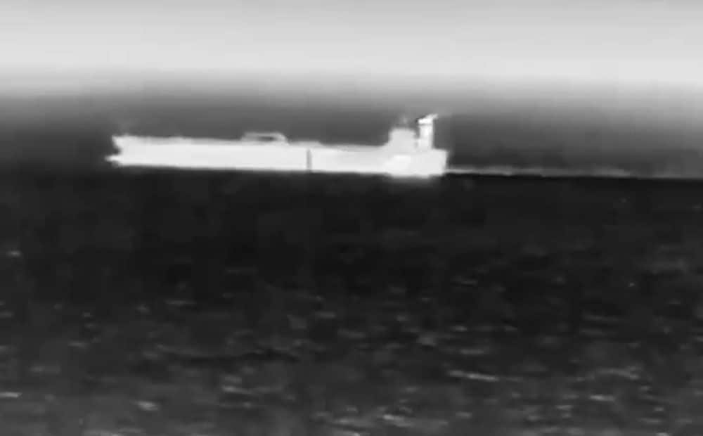 Ukraina pirmo reizi ir uzbrukusi Krievijas ēnu flotes tankkuģim Vidusjūras neitrālajos ūdeņos