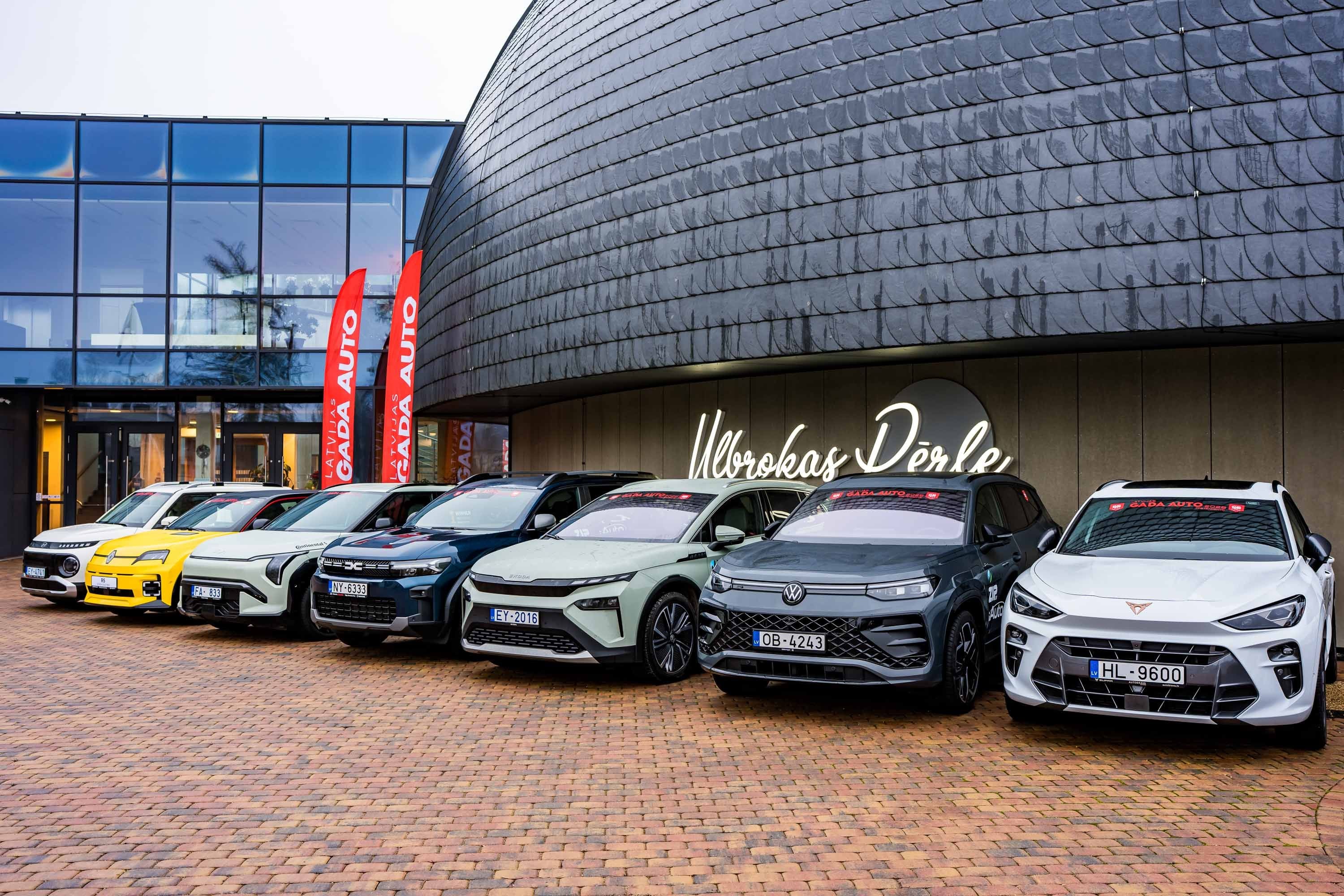 Aizkulises no konkursa "Latvijas Gada auto 2026" norises un lielā testa brauciena