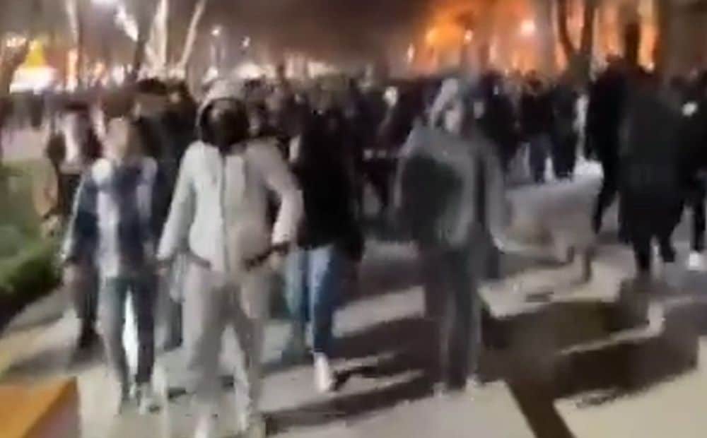 Irānā notiek ekonomikas lejupslīdes izraisīti protesti