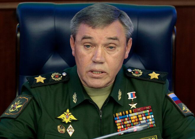 Gerasimovs paziņo par Ukrainas ciemata ieņemšanu, kam okupanti pat nav pietuvojušies