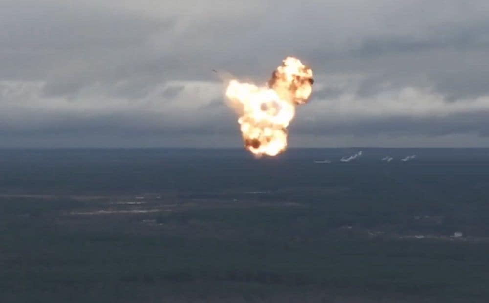 Igaunijas uzņēmums izmēģina pretdronu raķeti "Mark 1"