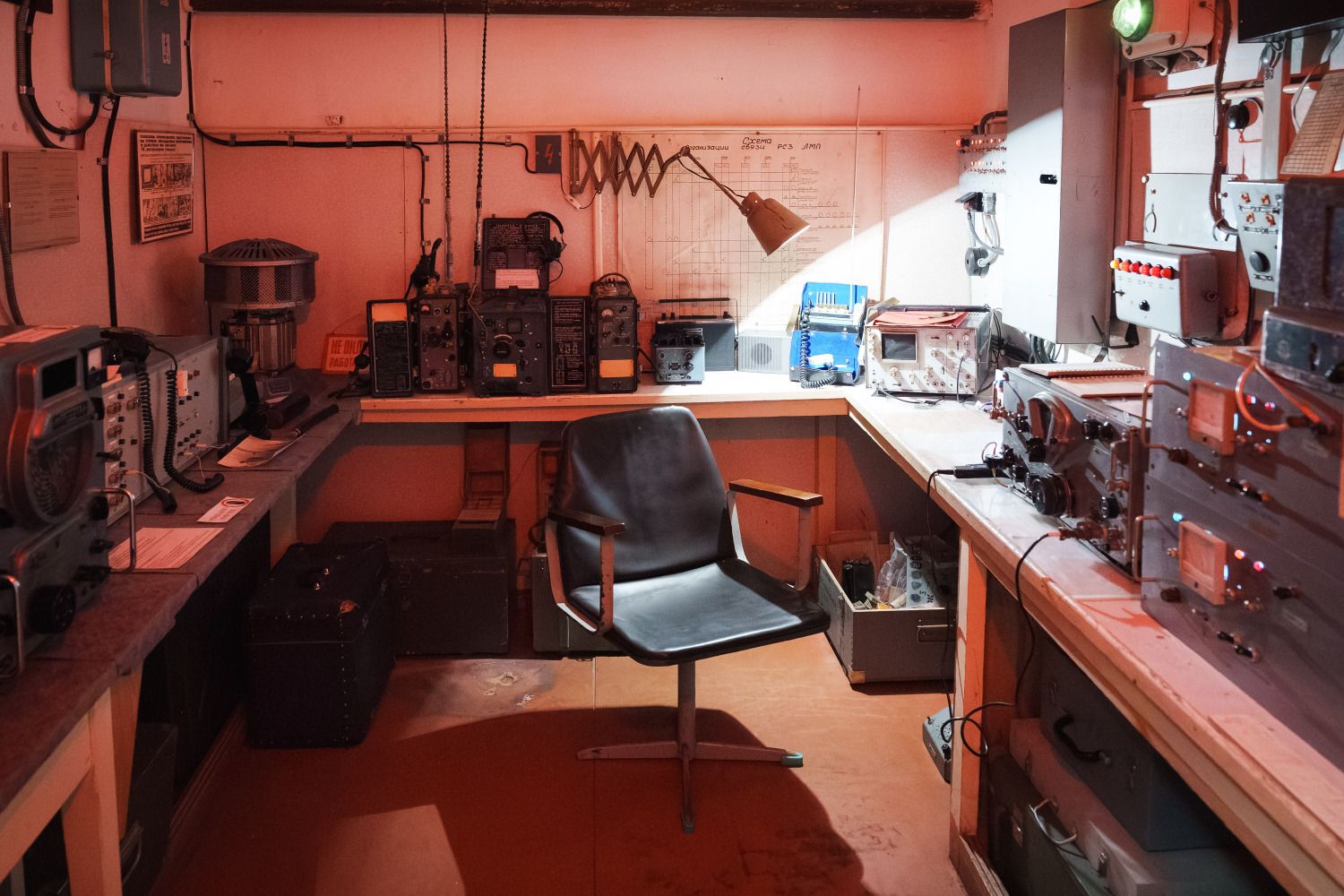 No šīs vietas gribēja vadīt atomkara sagrauto Rīgu... lienam Vecmīlgrāvja pazemē, kur klīst unikāls "Aukstā kara" rēgs