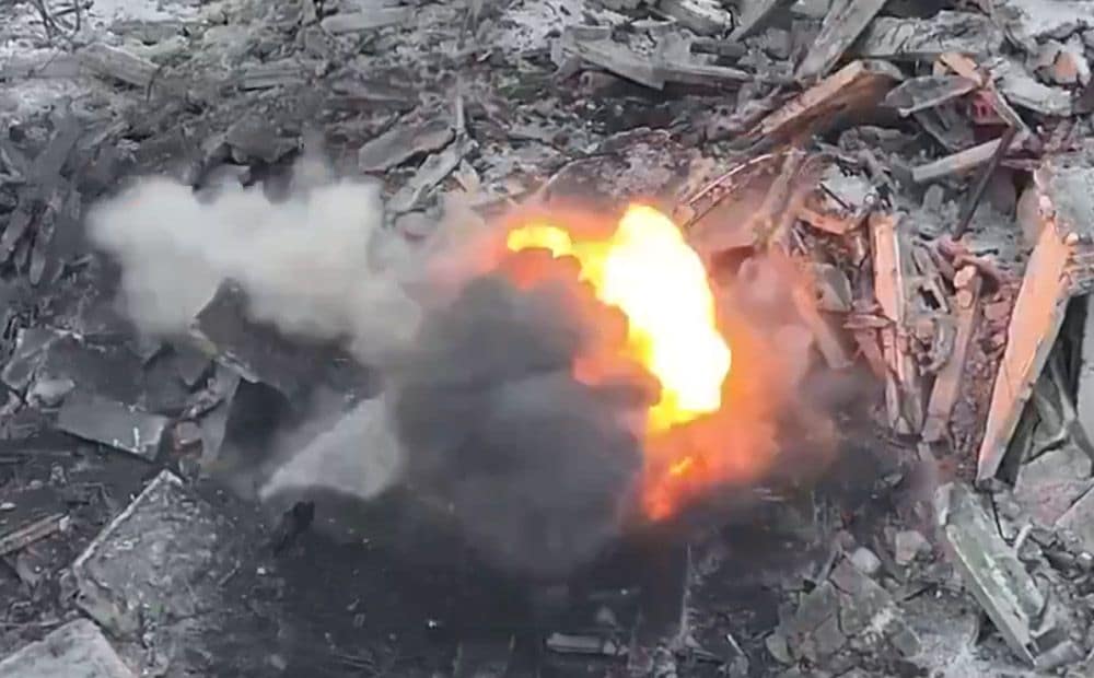 Ukrainas aizstāvji Kupjanskā atbrīvo no okupantiem sagrautās ēkas