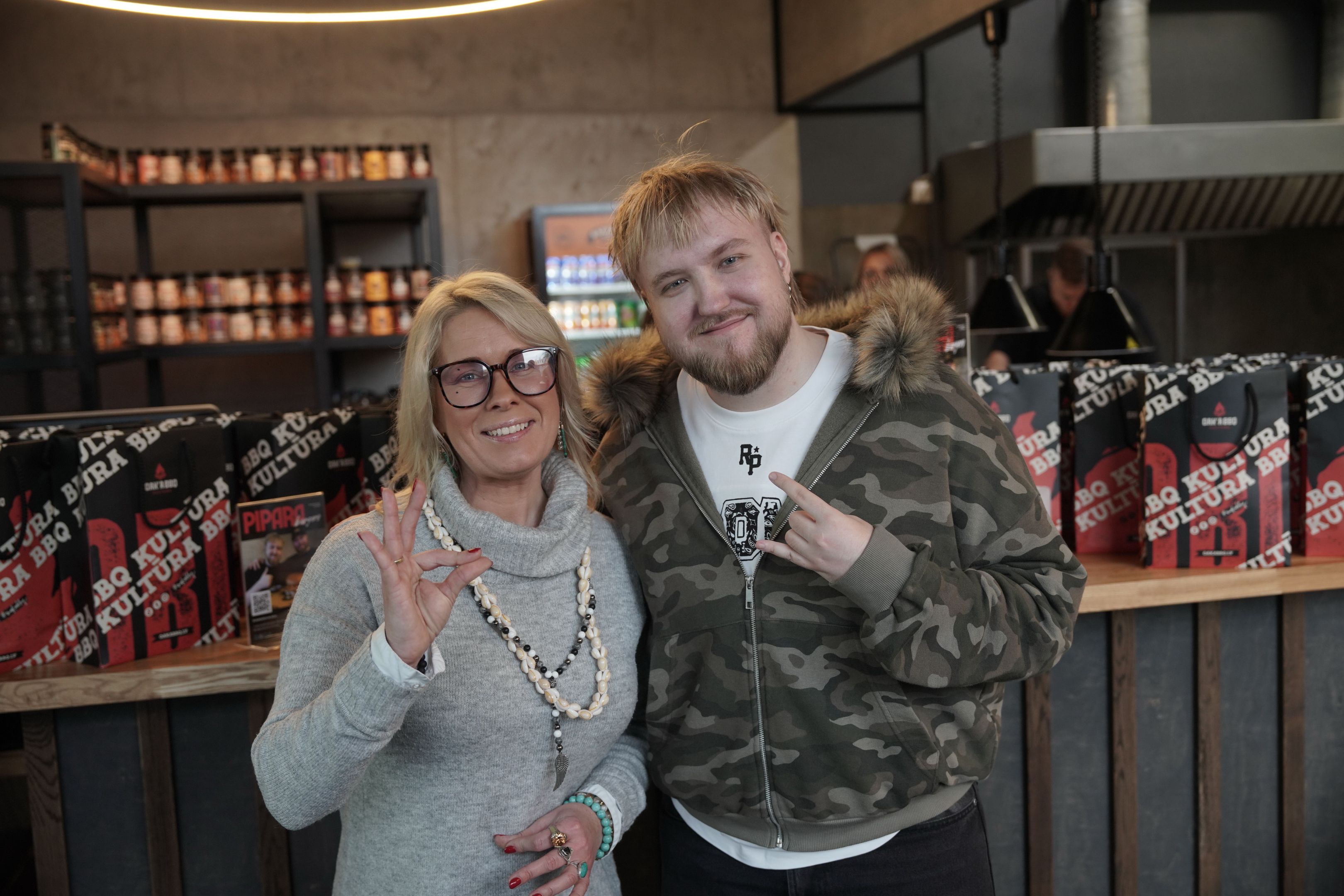 Kulinārijas blogeris Pipars prezentē "labdarības burgeru"