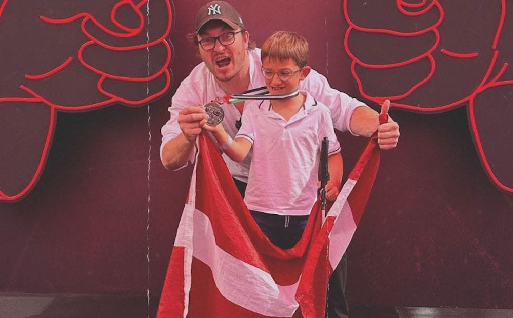 Cīņa tumsā. Neredzīgs latviešu zēns pārsteidz pasauli