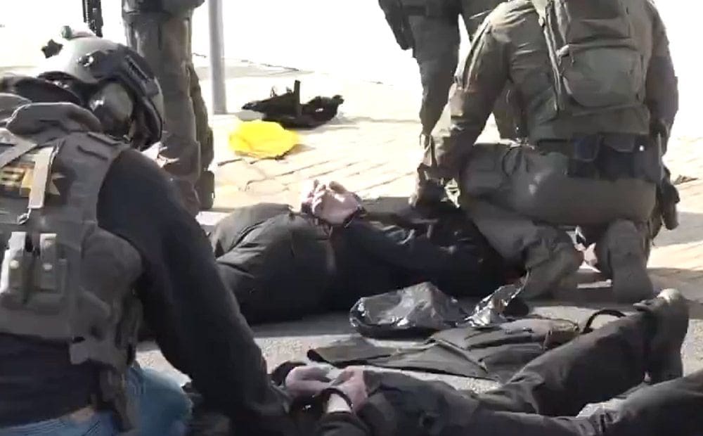 Ungārija aiztur Ukrainas bankas darbiniekus, kuri transportēja naudu un zeltu