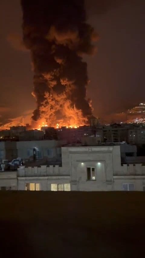 ASV un Izraēla veikusi triecienus Irānas naftas noliktavām