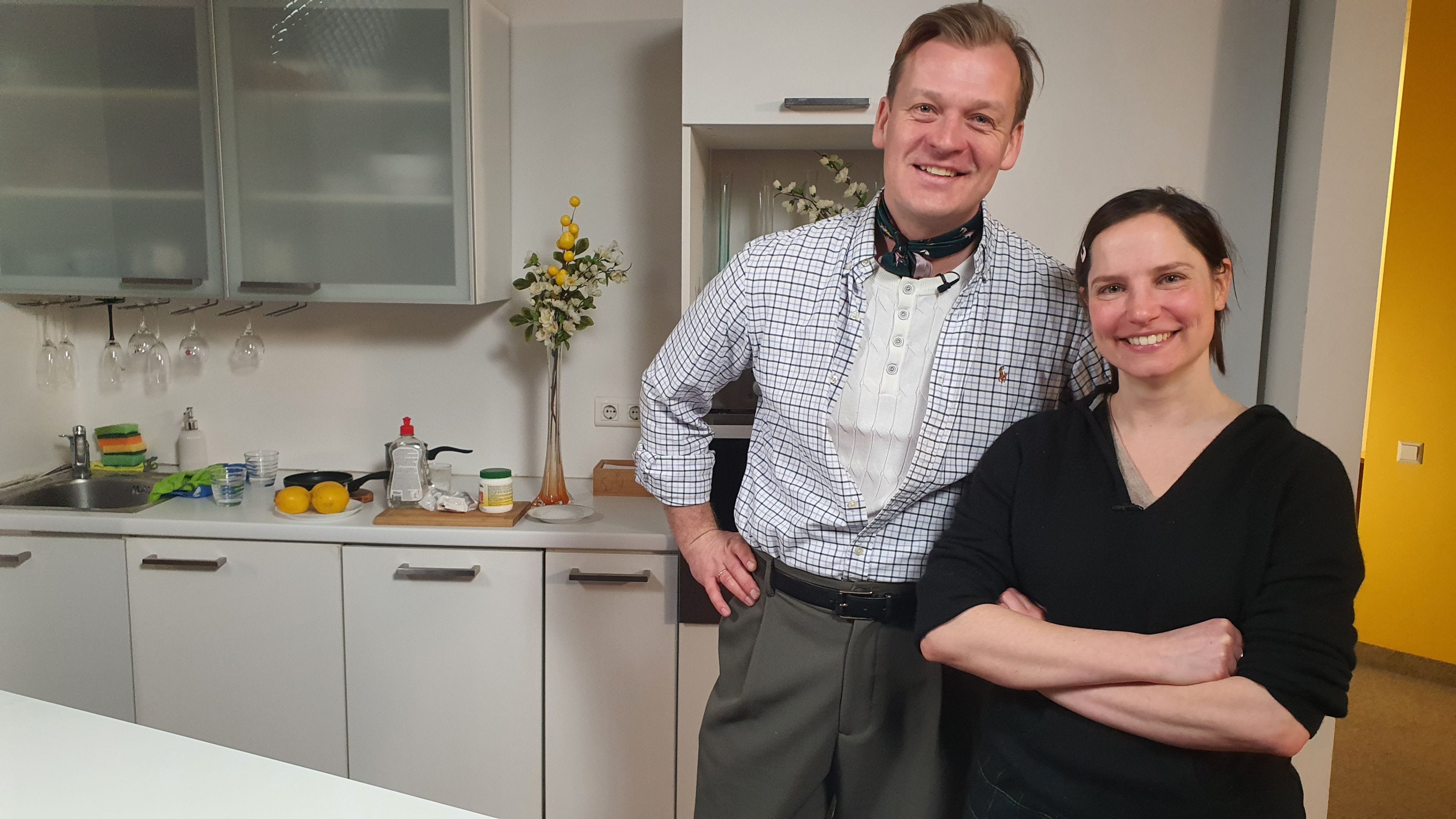 Tīrība pēc puķēm nesmaržo. Zinātnieces ieteikumi videi draudzīgai tīrīšanai