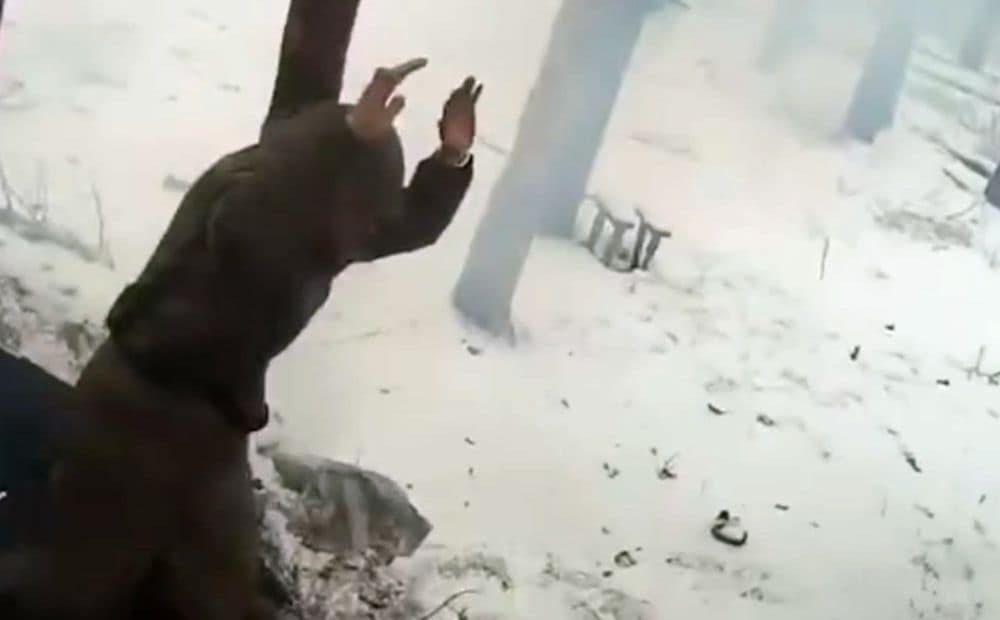 Ukraiņu specvienības karavīri vairākas dienas izliekas par krieviem un sagādā okupantiem pārsteigumu