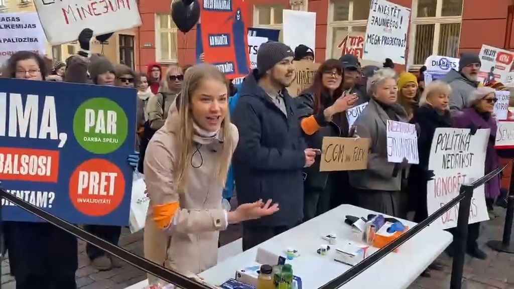 Dieabēta pacientu protests pie Saeimas