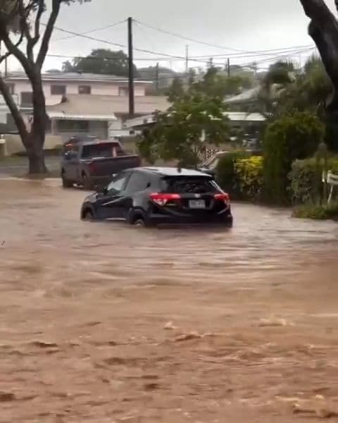 Havaju salas skāruši postoši plūdi