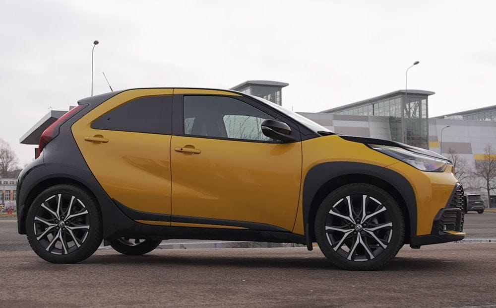 Toyota Aygo X hibrīda tests Latvijā