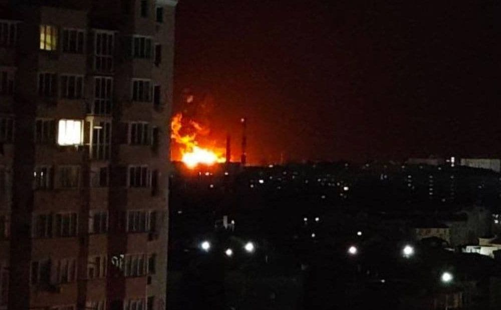 Ukrainas droni uzbrukuši naftas noliktavai un ostai okupētajā Sevastopolē