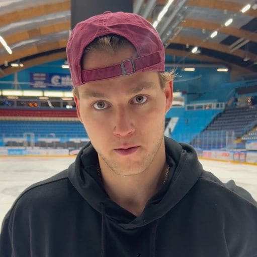 Latvijas izlases aizsargs Bogdans Hodass komentē uzvaru pār Dāniju un savus pirmos vārtus izlasē