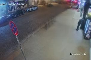 Policija lūdz atpazīt video redzamo vīrieti