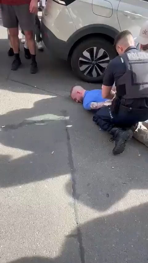 Leipcigas centrā automašīna ietriekusies cilvēkos