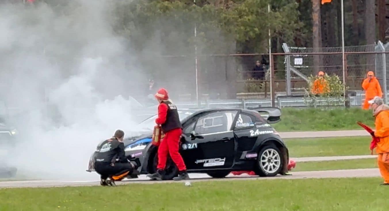 Viena no daudzajām avārijām Biķerniekos Eiropas rallijkrosa čempionātā
