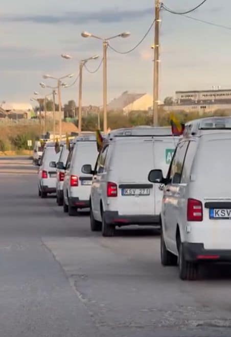 Lietuvas policija Ukrainai nodod 79 automašīnas