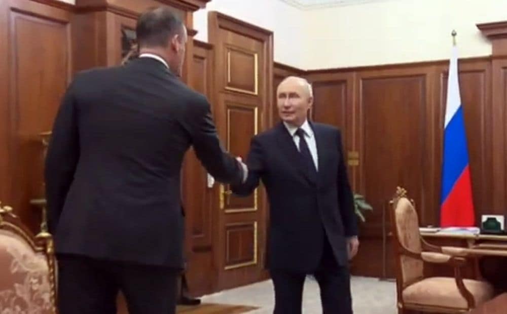Krievijas ministrs tikšanās laikā ar Putinu sajauc viņa vārdu