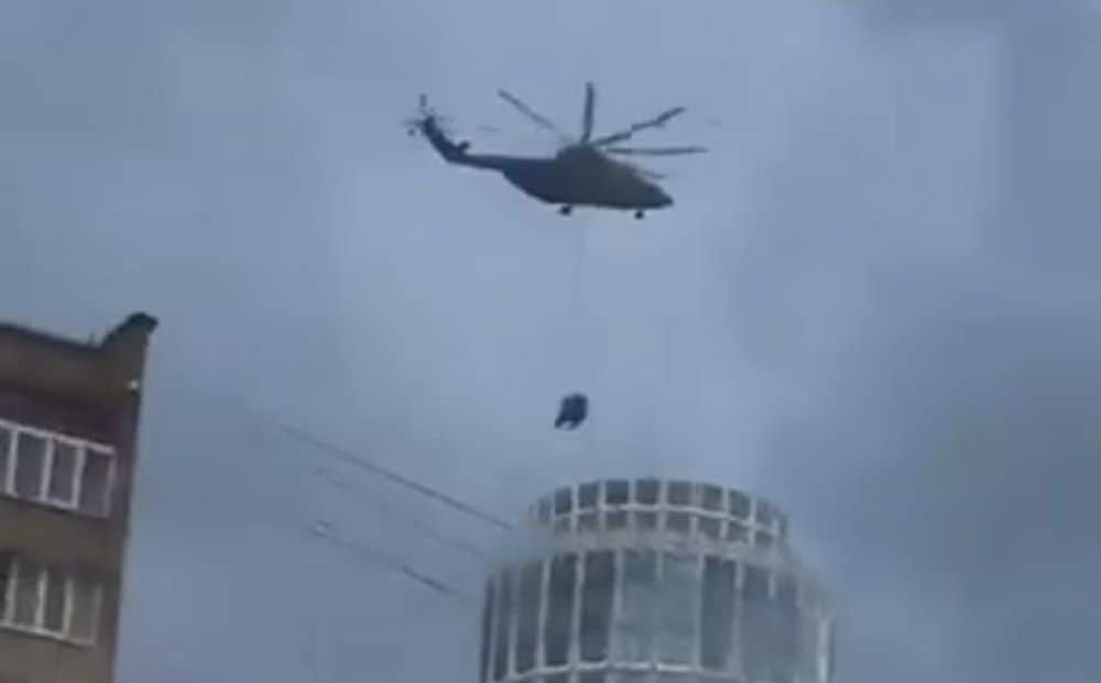 Maskavā uz biznesa centra jumta uzstāda "Pantsir-SM" kaujas moduli