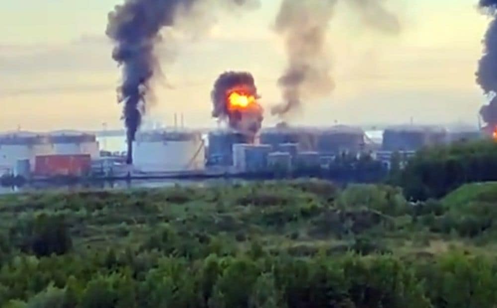 Ukrainas droni uzbrukuši Sanktpēterburgas naftas terminālim
