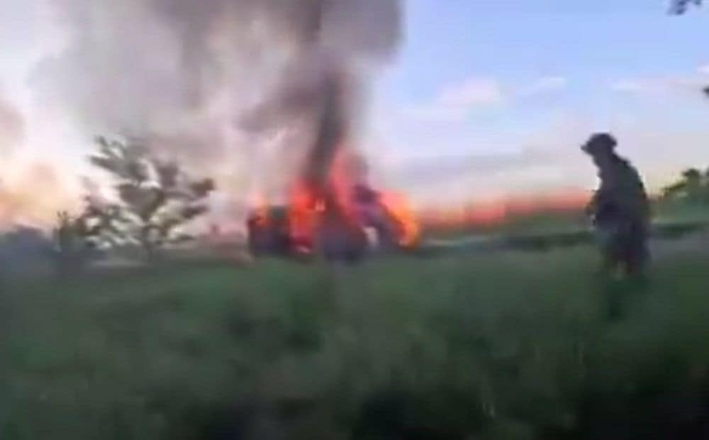 Ukrainas droni turpina iznīcināt krievu iebrucējus okupētajā Ukrainā (18+)