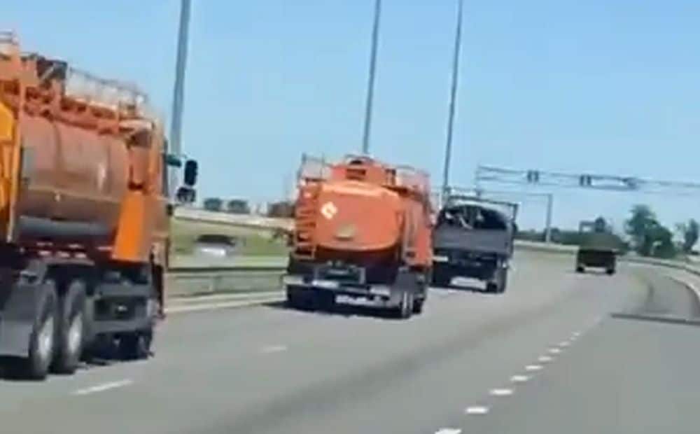 Okupētajā Krimā degvielas vedējus pavada krievu mobilās uguns grupas