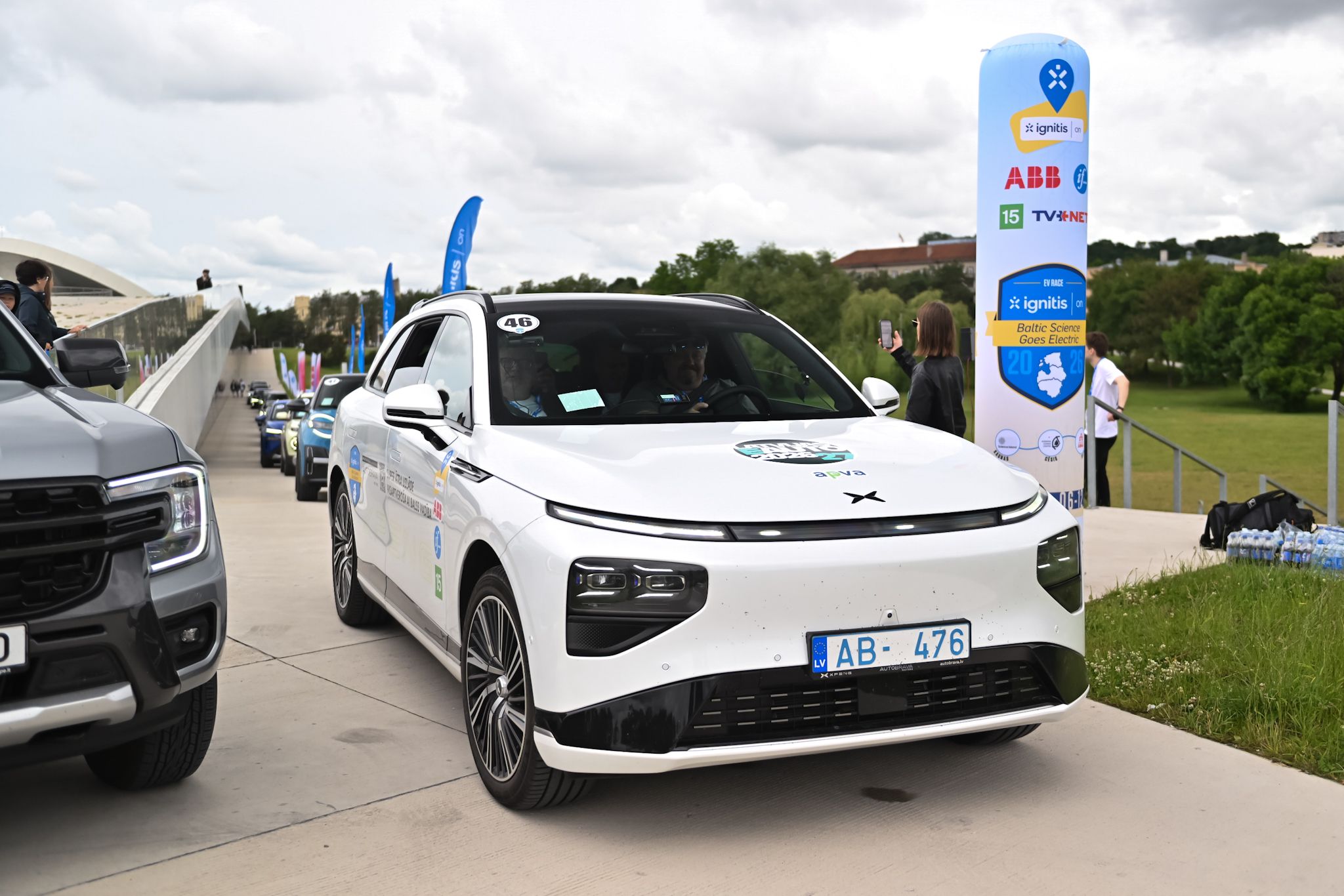 70 ekipāžas, 3 valstis un vairāk nekā 600 kilometri elektriskā režīmā