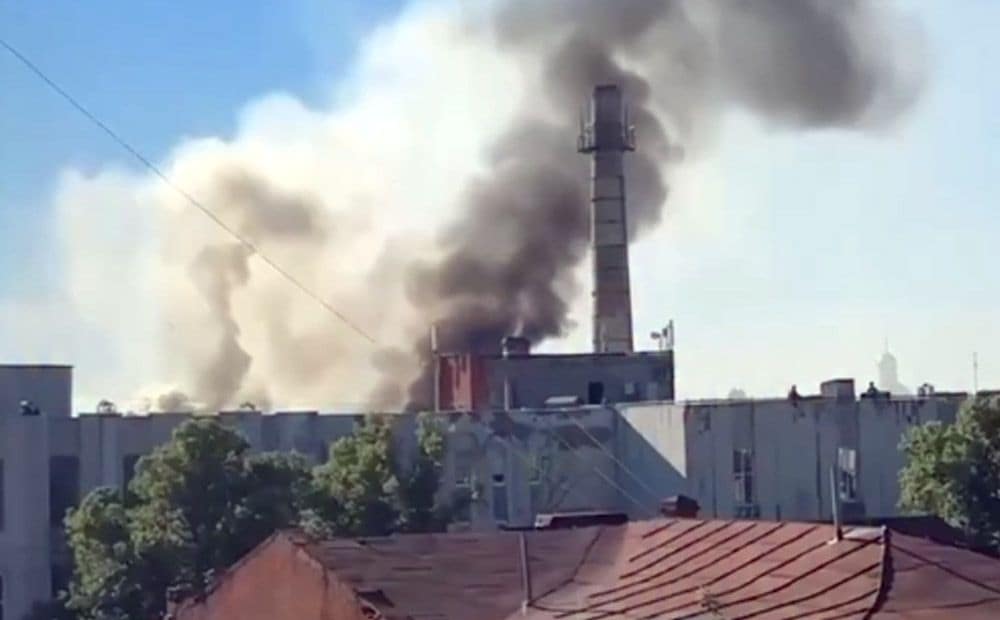 Ukrainas dronu uzbrukumam atkārtoti pakļauta Ufas naftas pārstrādes rūpnīca