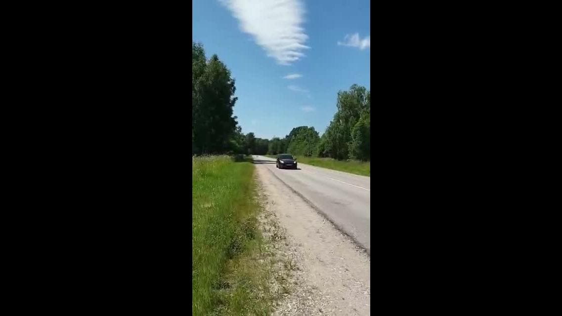 Neparastais transportlīdzeklis uz Kalnciema šosejas