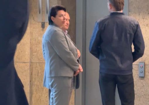 “Suverēnā vara” turpat Rīgas domes gaiteņos slapstās kopā ar notiesātu Kremļa propagandistu