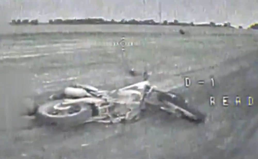 Ukrainas dronu operatori likvidē trīs okupantu motociklistus