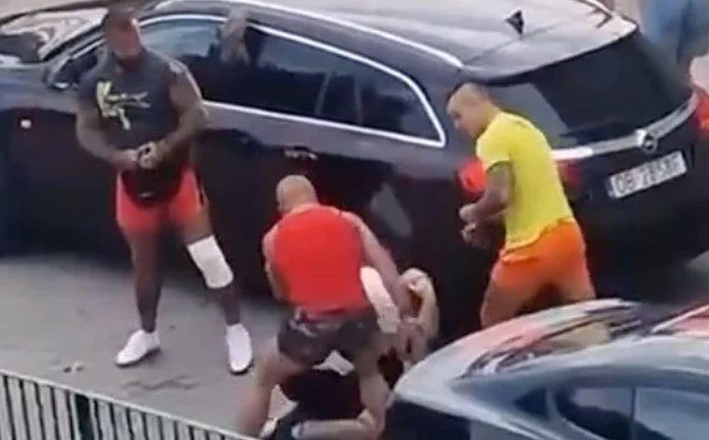 Vairāki vīrieši Polijā brutāli piekauj ukraiņu pāri (18+)