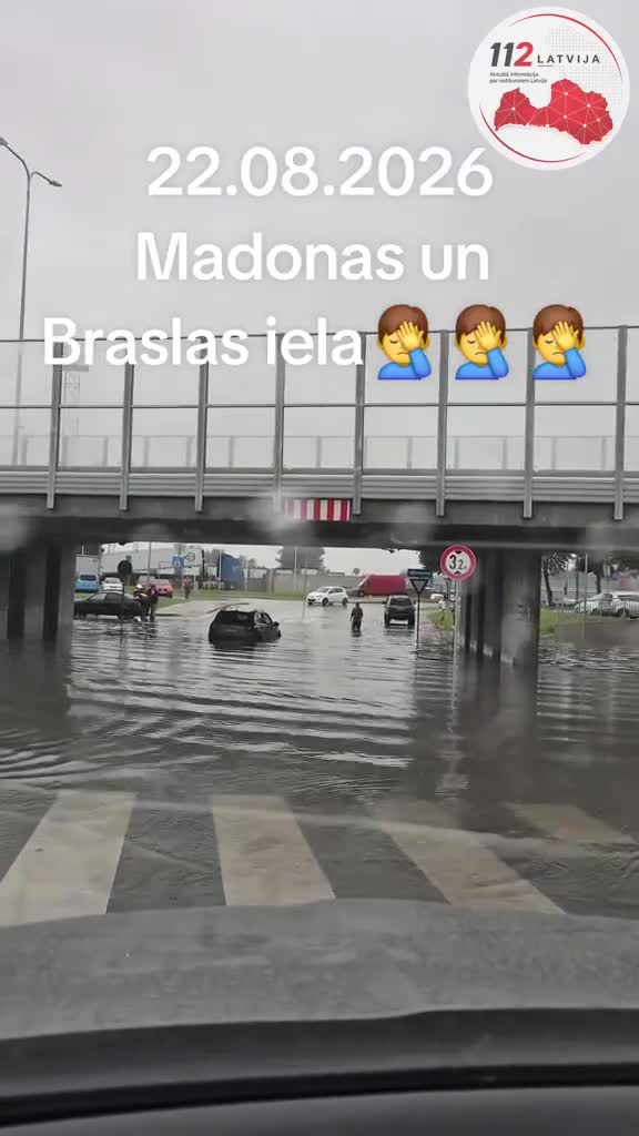 Applūdušās Rīgas ielas