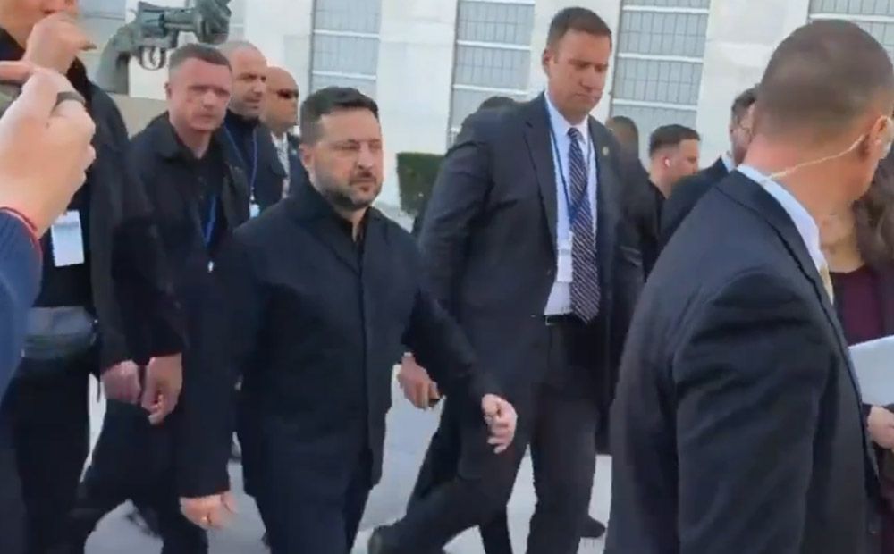 Zelenskis asi atbild Krievijas propagandistam, kurš viņam vairākkārt jautā par vizīti Maskavā