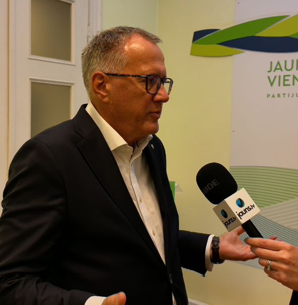 JV nestrādās ar Šleseru un "Suverēno varu"