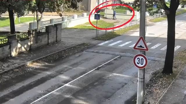 Nozog šaujamieročus un paslēpjas ēstuvē – Daugavpilī policija zibenīgi aiztur divus vīriešus