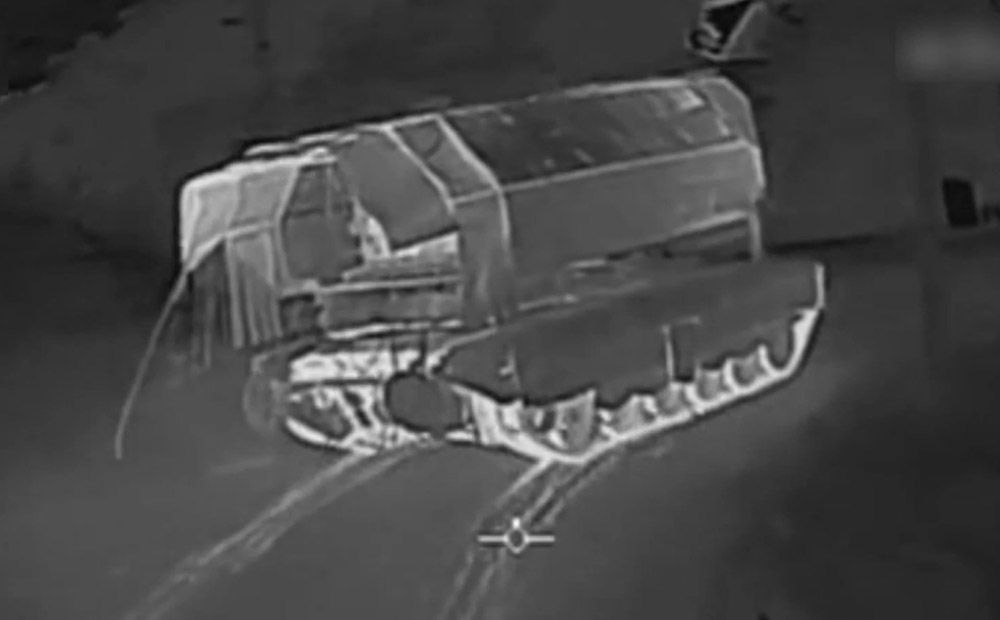 Ukrainas aizstāvji ar dronu uzbrūk okupantu smagajai liesmu metēju sistēmai