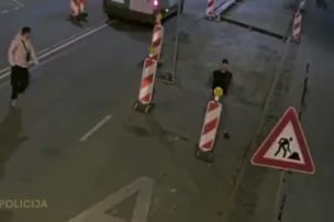Policija Rīgā meklē video redzamās personas